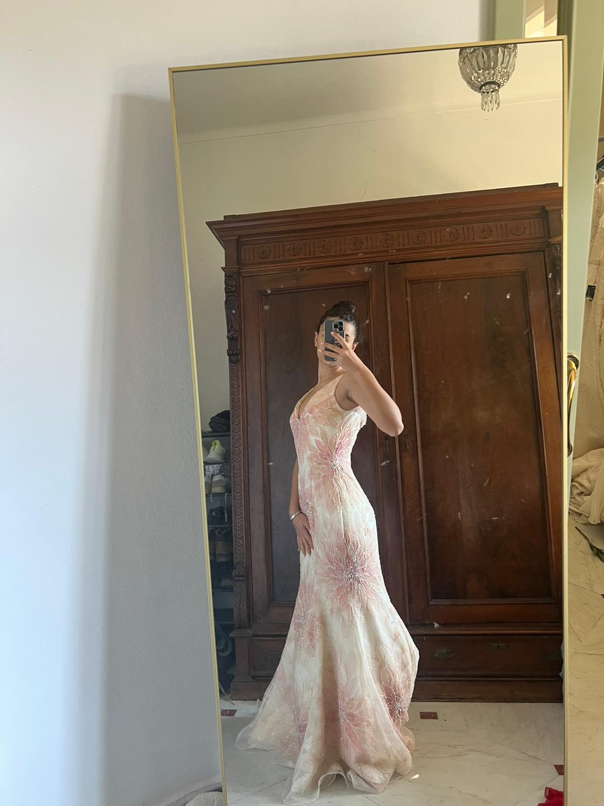 Abiti da sposa e da cerimonia da stock magazzino