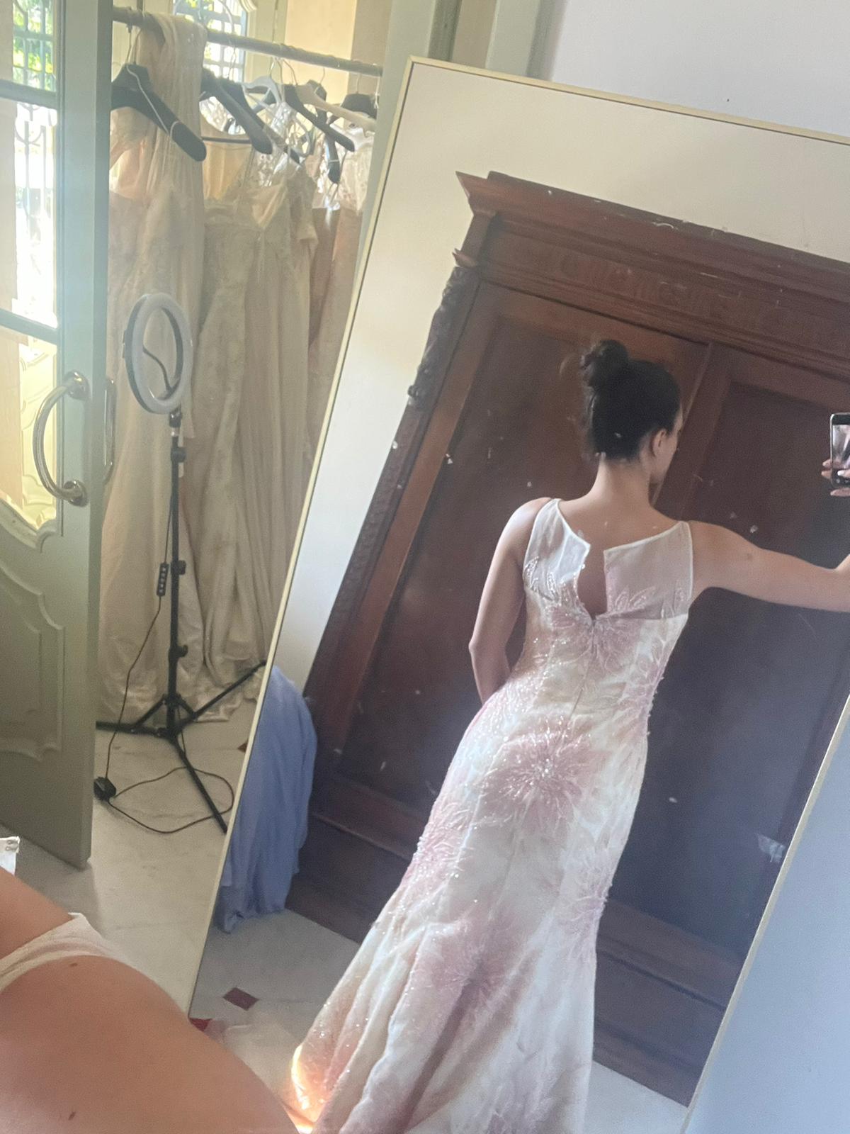 Abiti da sposa e da cerimonia da stock magazzino