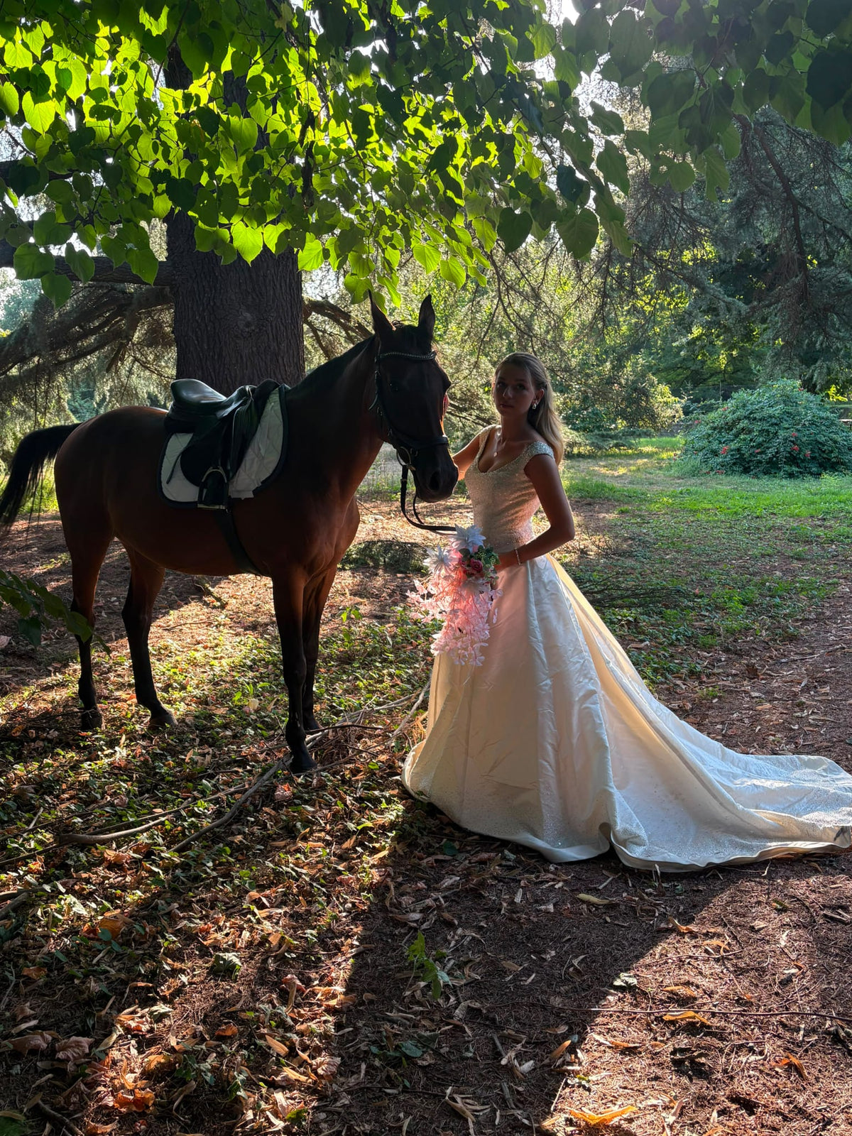 Abito da sposa principessa con strascico